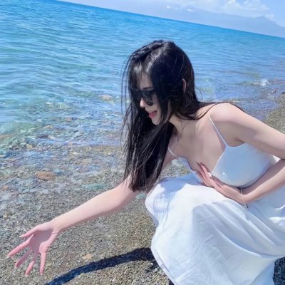 蒙娜丽莎与血月亮